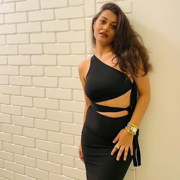 SARA TOP