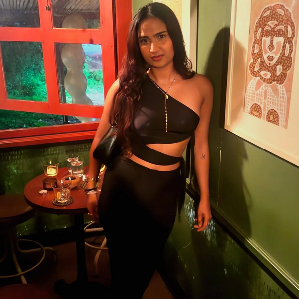SARA TOP