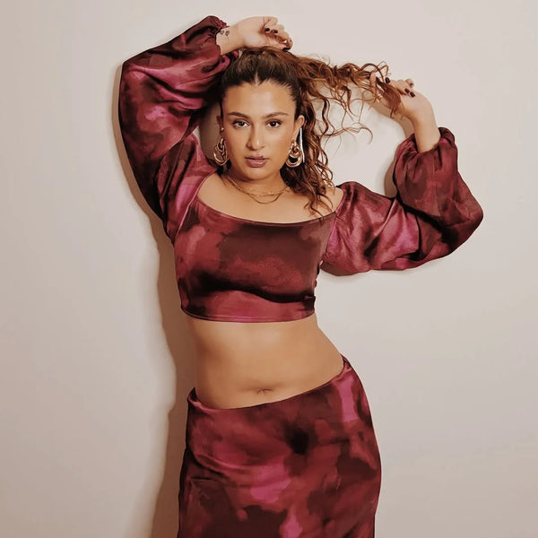 NAOMI TOP